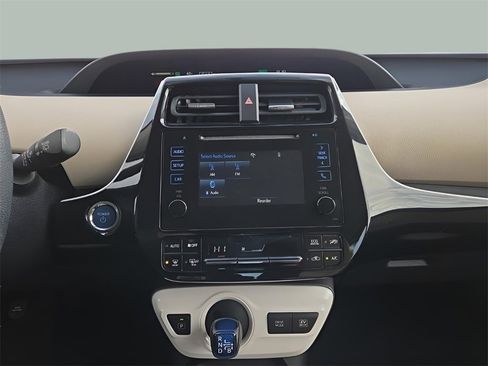 Used 2016 Toyota Prius Two image 11