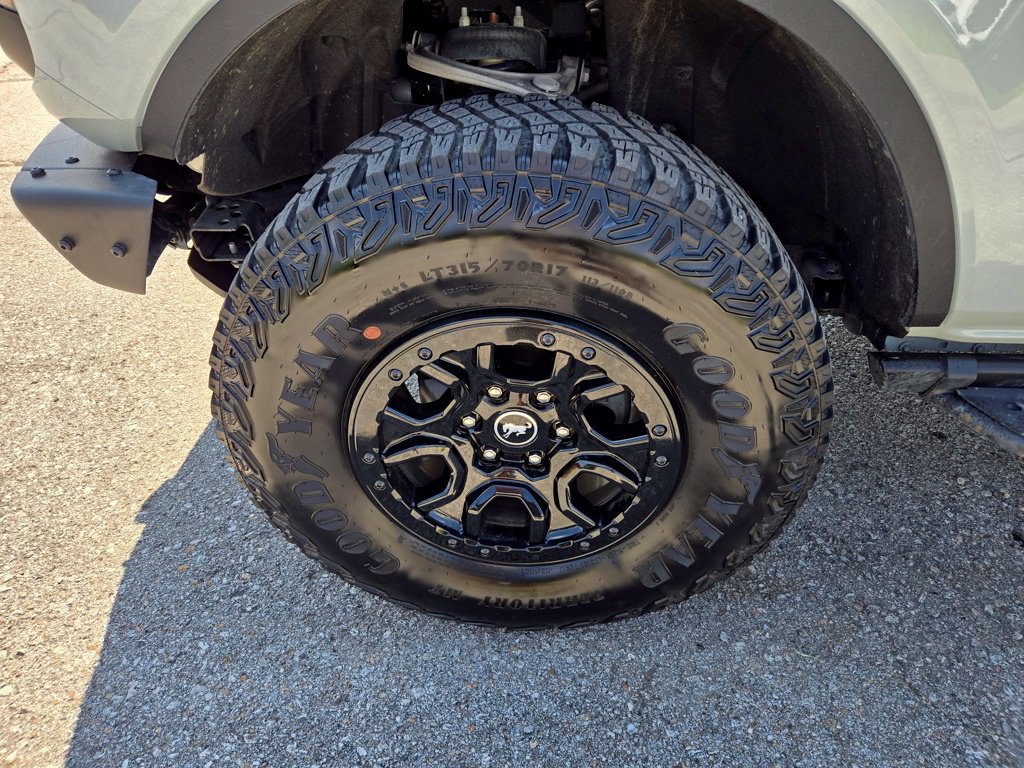 Used 2024 Ford Bronco Badlands w/ Sasquatch Package AWD/4WD image 12