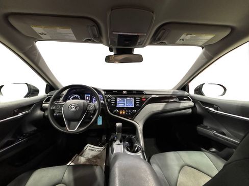 Used 2020 Toyota Camry LE image 17
