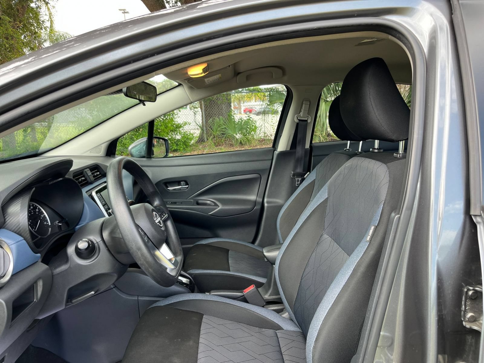 Used 2025 Nissan Versa SV FWD image 24
