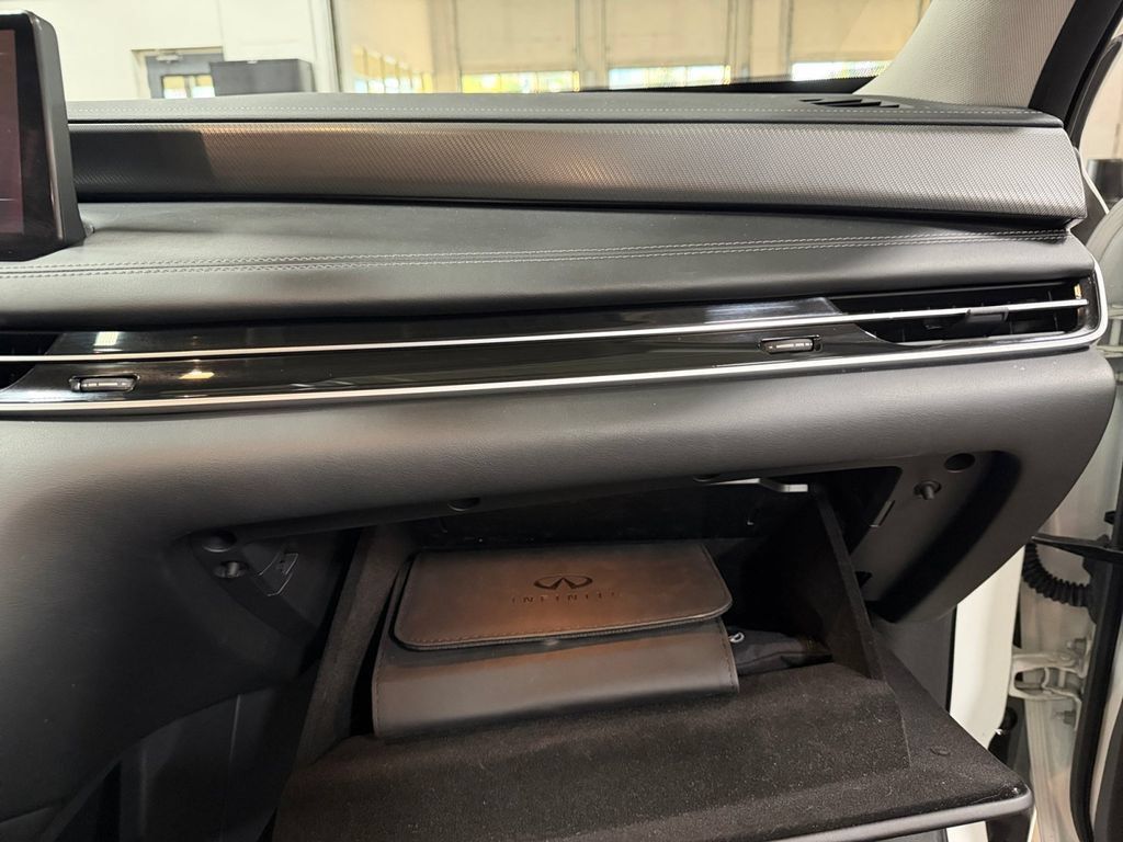 Used 2024 INFINITI QX60 Luxe AWD/4WD image 21