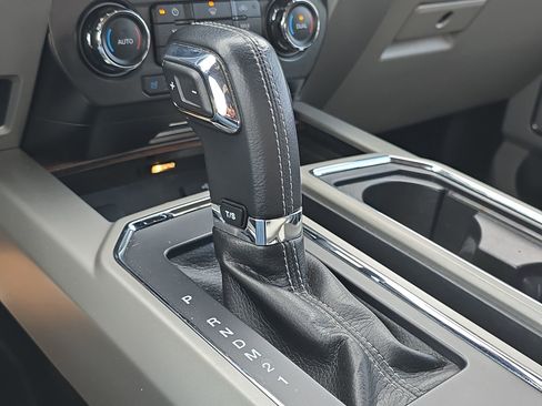 Used 2016 Ford F150 Lariat image 20