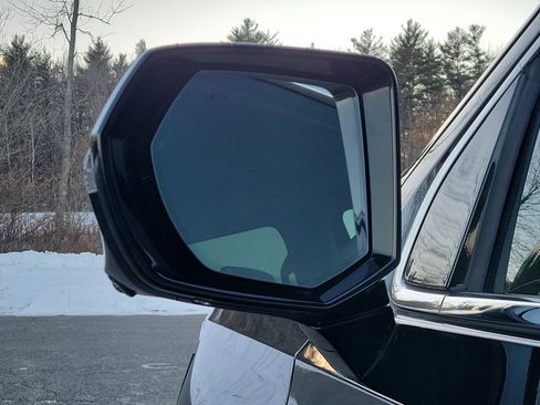 Certified 2023 Cadillac Escalade ESV Premium Luxury Platinum w/ LPO, Radiant Package image 10