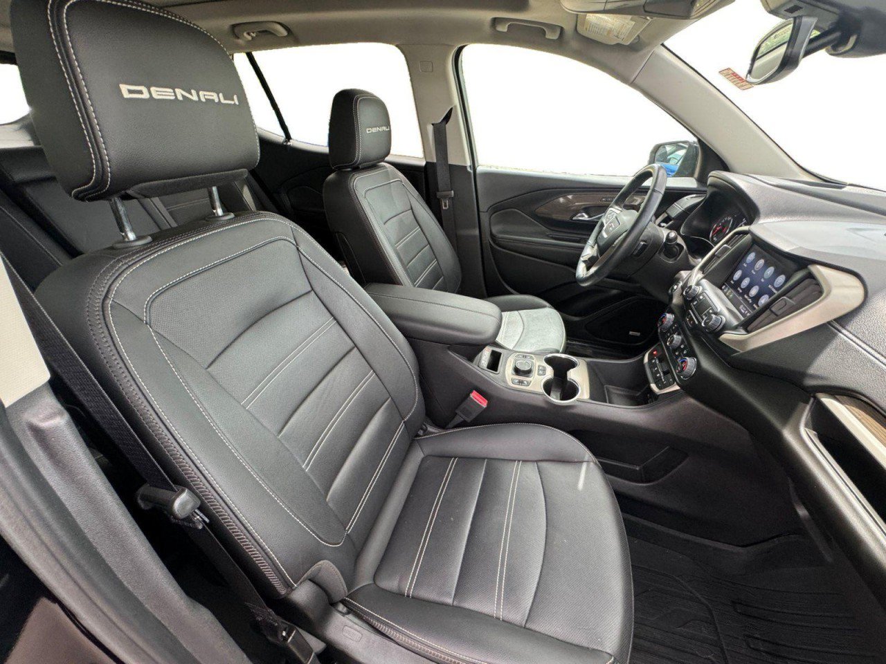Certified 2024 GMC Terrain Denali w/ Black Diamond Edition AWD/4WD image 16