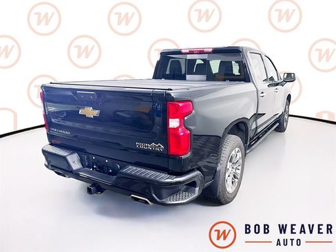 Used 2025 Chevrolet Silverado 1500 High Country w/ Technology Package AWD/4WD image 8