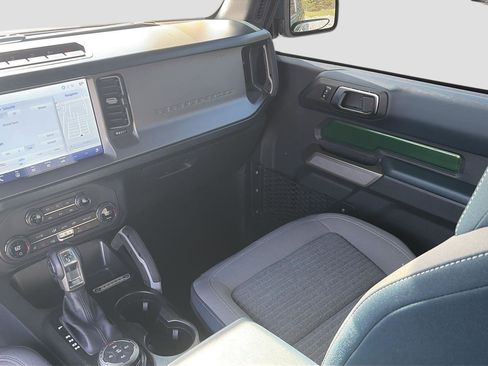 Used 2023 Ford Bronco Outer Banks w/ Sasquatch Package AWD/4WD image 15