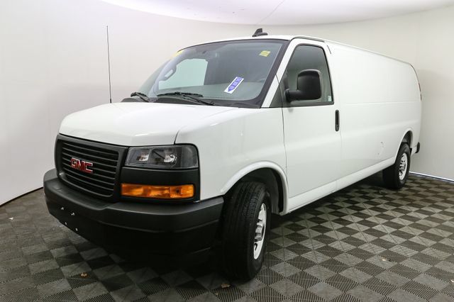 Used 2025 GMC Savana 3500 Extended w/ Driver Convenience Package RWD image 5