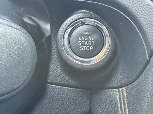 Used 2020 Subaru Crosstrek 2.0i Limited w/ Moonroof Package w/Navigation image 34