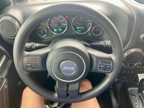 Used 2013 Jeep Wrangler Sport image 13