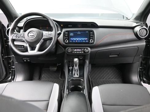 Used 2023 Nissan Kicks SR w/ SR Premium Package FWD image 34