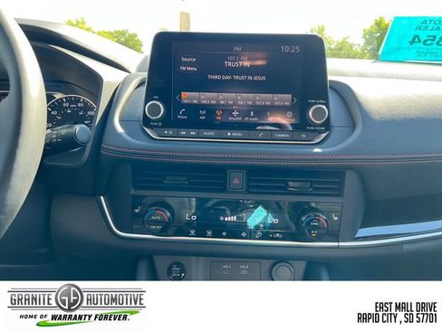 Used 2026 Nissan Rogue SV AWD/4WD image 19