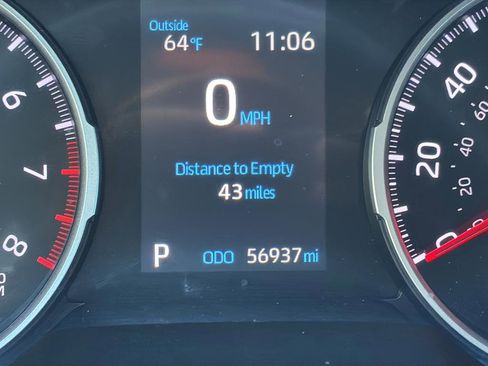 Used 2022 Toyota RAV4 XLE Premium image 33