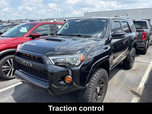Used 2018 Toyota 4Runner TRD Off-Road Premium AWD/4WD image 3