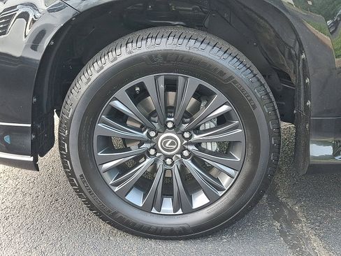 Certified 2023 Lexus GX 460 Premium w/ Accessory Package AWD/4WD image 30