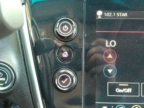 Used 2023 Chevrolet Bolt LT FWD image 42