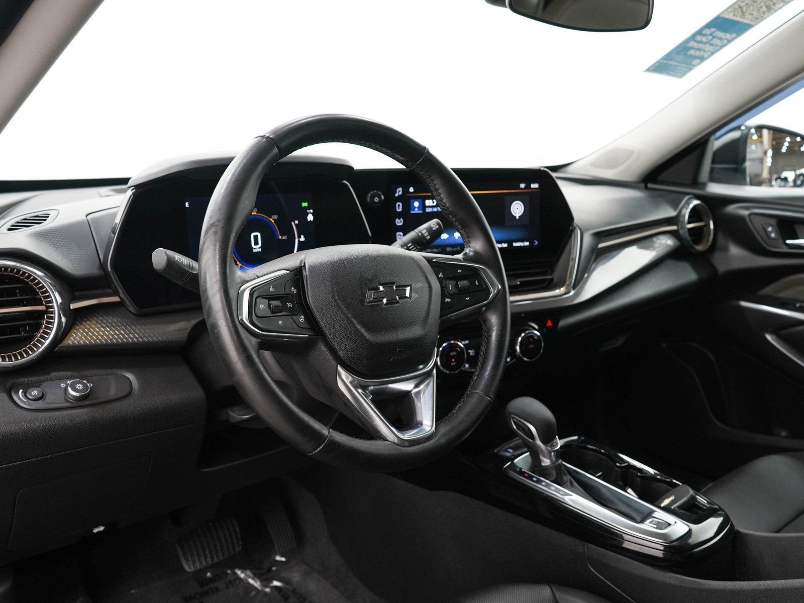 Used 2024 Chevrolet Trax ACTIV w/ Sunroof Package FWD image 23