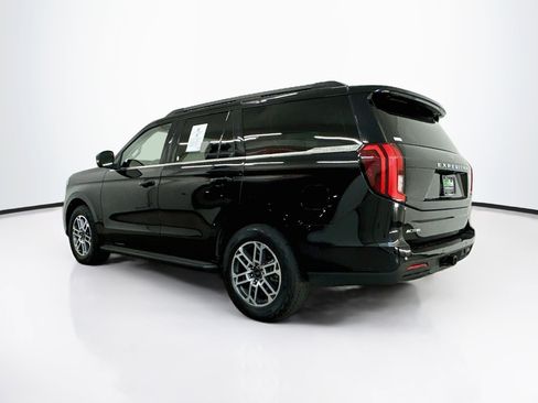 Used 2025 Ford Expedition Active AWD/4WD image 5