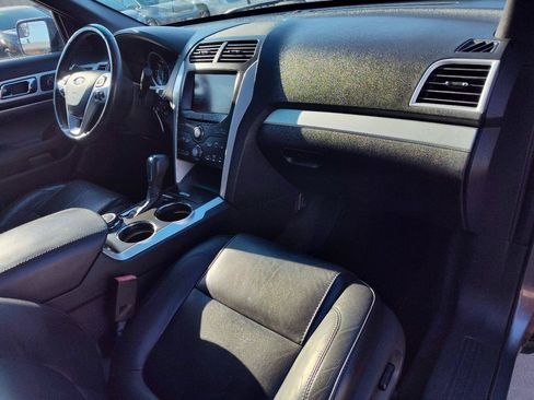Used 2013 Ford Explorer XLT AWD/4WD image 49