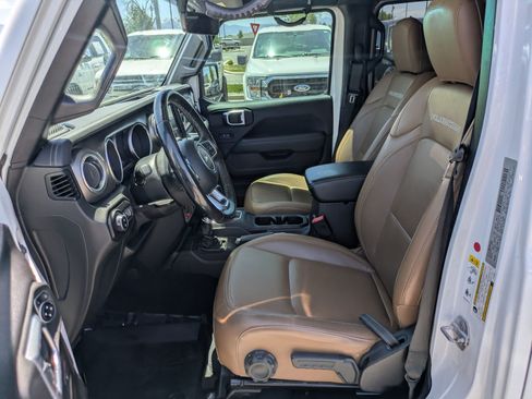 Used 2020 Jeep Gladiator Rubicon AWD/4WD image 17