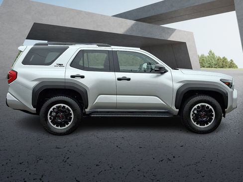 Certified 2025 Toyota 4Runner TRD Off-Road image 7