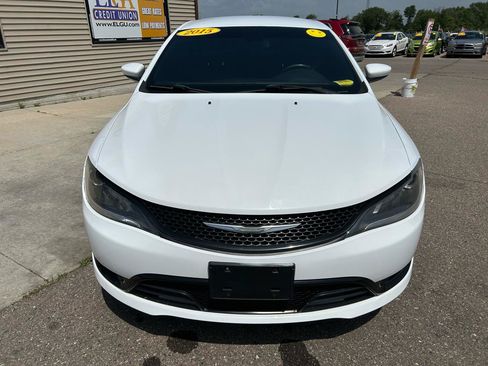 Used 2015 Chrysler 200 S w/ Navigation & Sound Group I FWD image 2