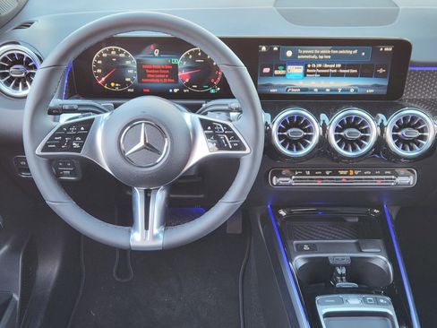 New 2026 Mercedes-Benz GLB 250 image 27