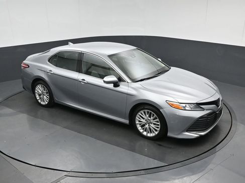 Used 2019 Toyota Camry XLE image 56