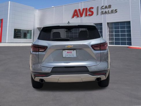 Used 2025 Chevrolet Blazer LT AWD/4WD image 7