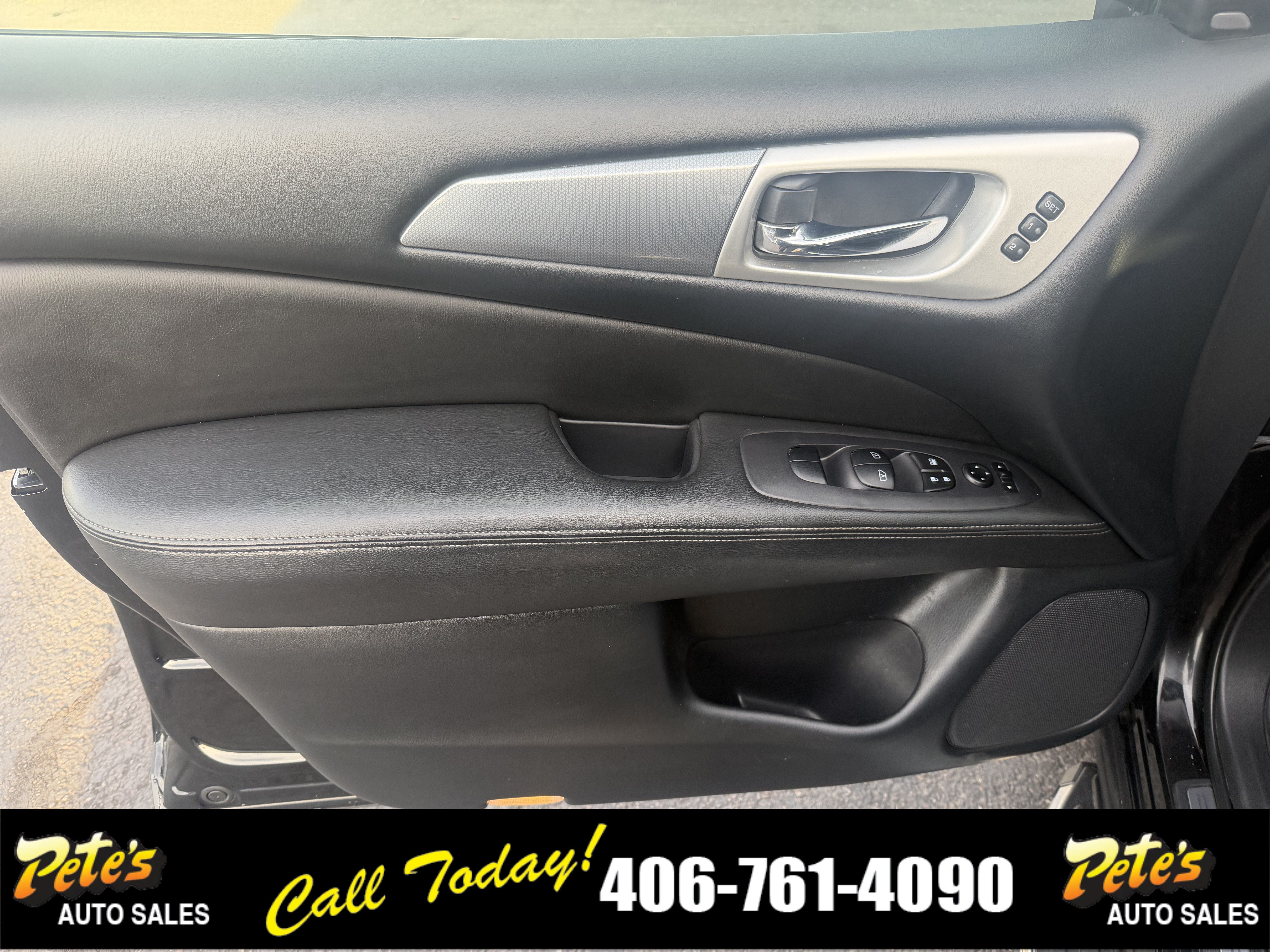 Used 2019 Nissan Pathfinder SL w/ SL Premium Package AWD/4WD image 29