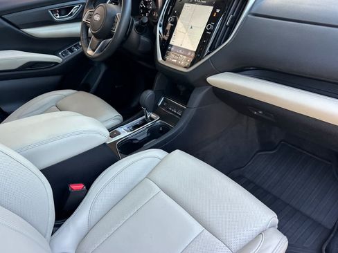 Used 2025 Subaru Ascent Limited AWD/4WD image 16