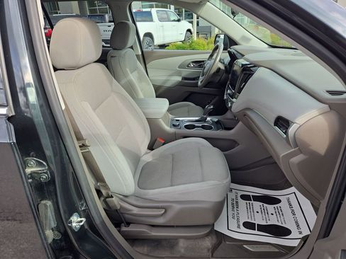 Used 2020 Chevrolet Traverse LT w/ Driver Confidence II Package image 18