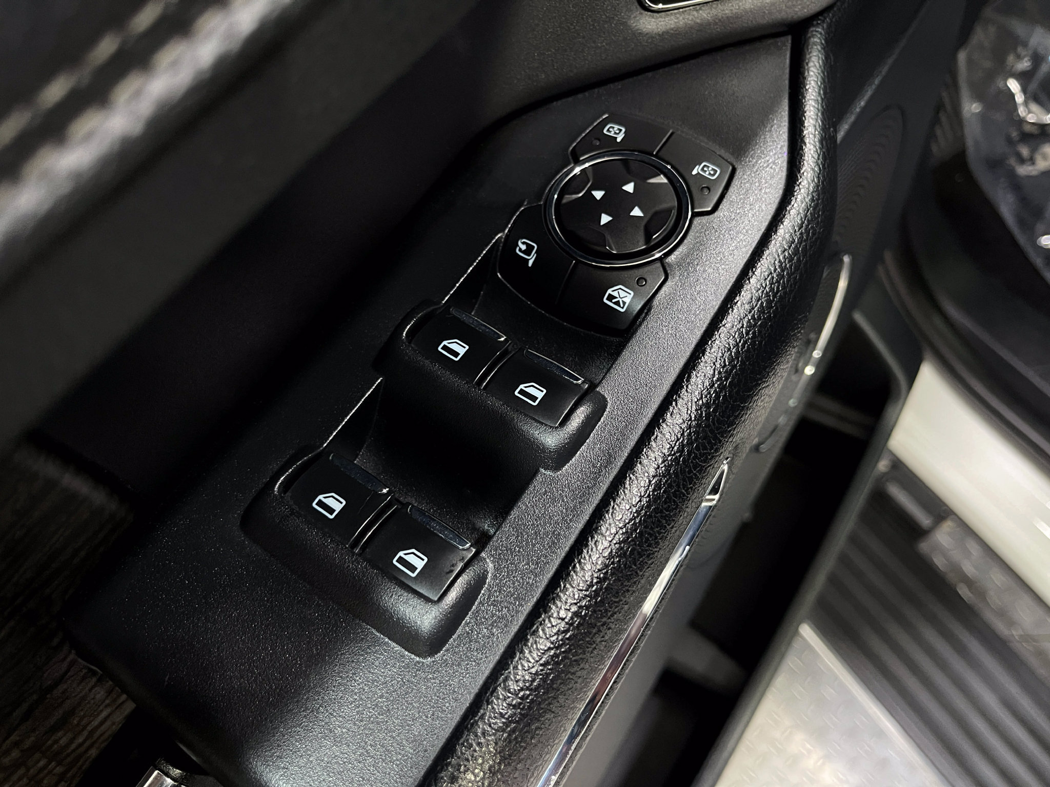 Used 2021 Ford Expedition Max Limited AWD/4WD image 16