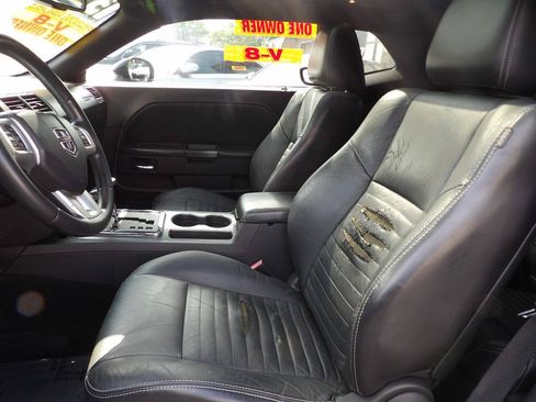 Used 2012 Dodge Challenger R/T RWD image 9