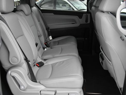 Used 2023 Honda Odyssey EX-L image 50