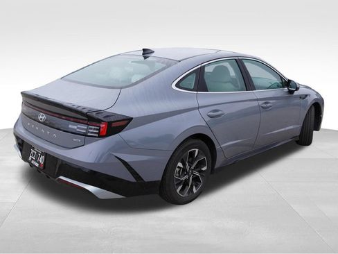 Used 2024 Hyundai Sonata SEL AWD/4WD image 3