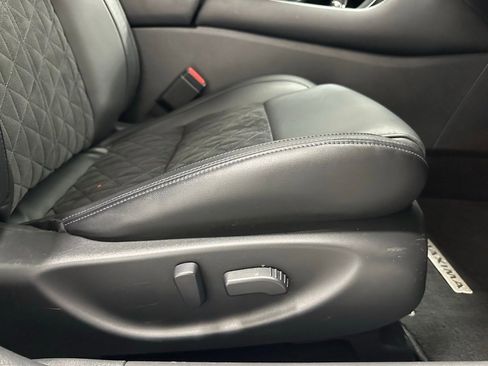 Used 2017 Nissan Maxima SR w/ Midnight Edition image 54