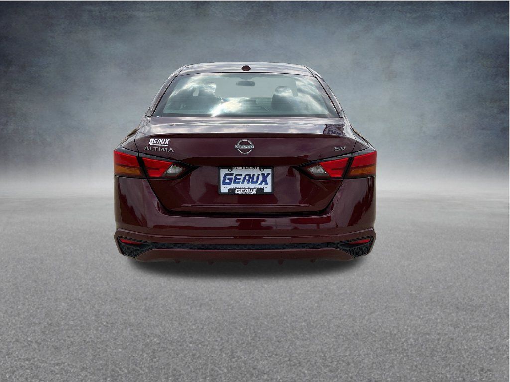 Used 2024 Nissan Altima 2.5 SV FWD image 6