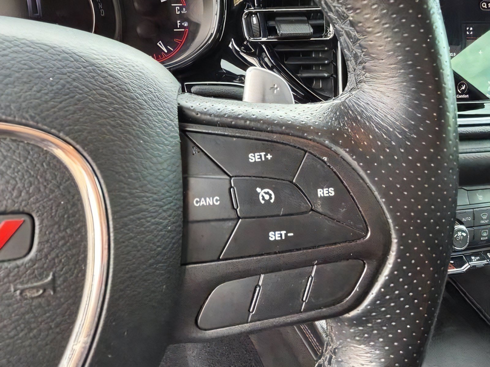 Used 2021 Dodge Durango R/T w/ Blacktop Package RWD image 23
