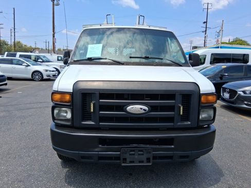 Used 2014 Ford E-150 and Econoline 150 w/ Power Group RWD image 2
