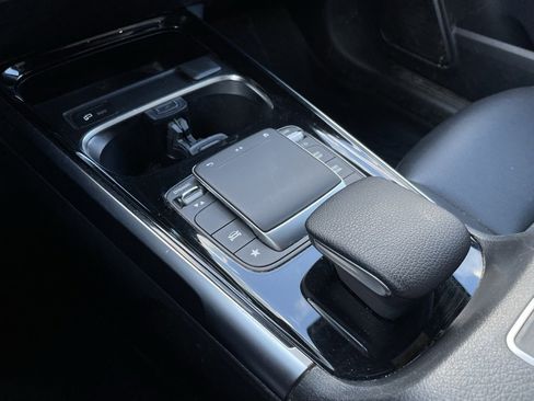 Used 2022 Mercedes-Benz GLB 250 GLB 250 image 22