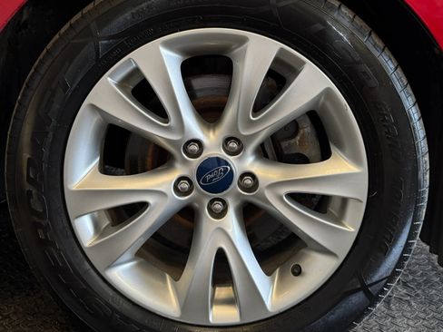 Used 2010 Ford Taurus SEL FWD image 30