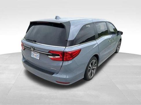 Used 2023 Honda Odyssey Touring image 3
