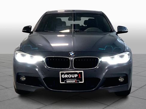 Used 2018 BMW 330i xDrive 330i xDrive image 3