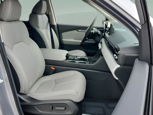 Used 2025 Honda Pilot Touring image 29