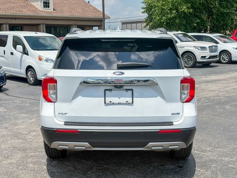 Used 2020 Ford Explorer XLT w/ Equipment Group 202A AWD/4WD image 15