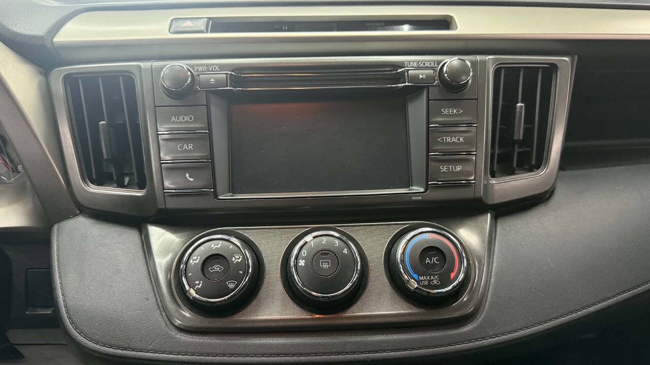 Used 2015 Toyota RAV4 LE FWD image 16