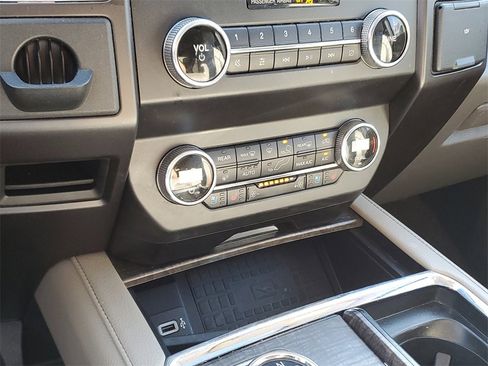 Used 2019 Ford Expedition Limited w/ Equipment Group 302A image 28