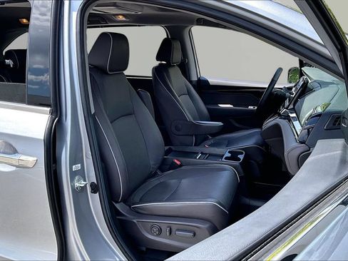 Used 2024 Honda Odyssey Elite image 23