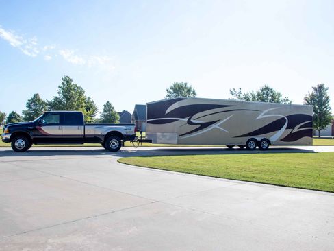 Used 2000 Ford F350 Lariat image 2