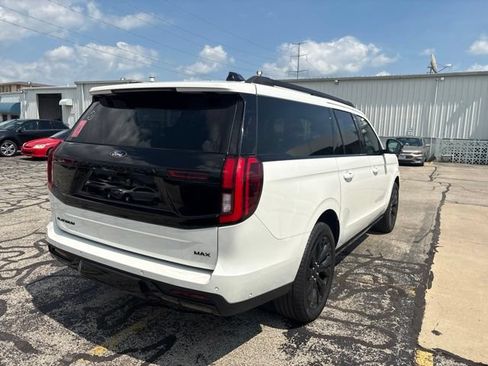 Used 2025 Ford Expedition Max Platinum w/ Stealth Appearance Package AWD/4WD image 4
